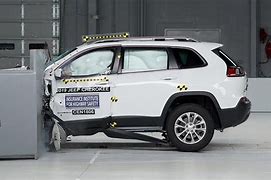 Image result for Jeep Cherokee Crash-Test
