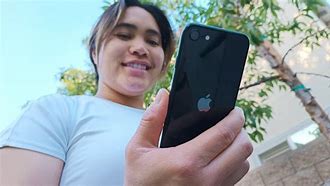 Image result for iPhone SE 1st vs 3rd