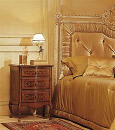 da letto antiquariato da letto classica louvre comodino in noce finitura da letto antiquariato da letto classica louvre comodino in noce finitura