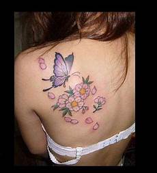 tatuaggio fiore di loto e farfalla tatuaggi con farfalle e fiori i pi 249 bei disegni tatuaggio fiore di loto e farfalla tatuaggi con farfalle e fiori i pi 249 bei disegni
