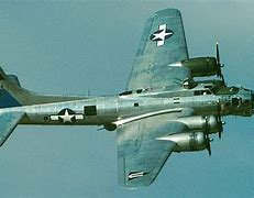 B-17 Flying Fortress 的图像结果