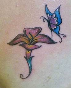 tatuaggio fiore e farfalla tatuaggi fiori e farfalle immagini e significato tatuaggio fiore e farfalla tatuaggi fiori e farfalle immagini e significato