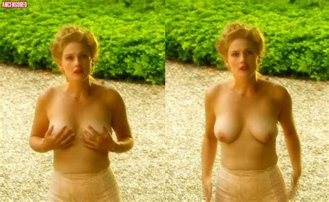 Amber Tamblyn Nude Pics