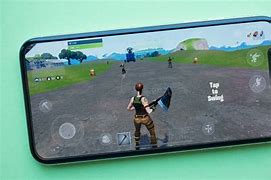 Image result for iPhone SE Fortnite HUD