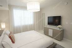tele per da letto moderna da letto con tv foto stock 169 felixtm 3163127 tele per da letto moderna da letto con tv foto stock 169 felixtm 3163127