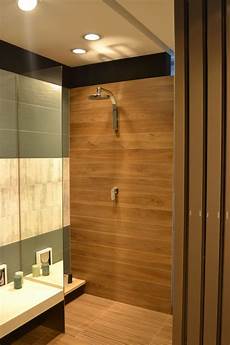 parete rivestita in legno parete doccia rivestita con la nostra collezione effetto parete rivestita in legno parete doccia rivestita con la nostra collezione effetto