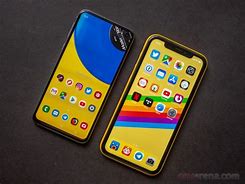 Image result for iPhone XR vs Samsung S10