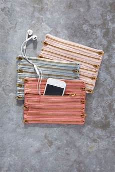 diy projects for gifts 33 cool diy projects you can make with a zipper diy projects for gifts 33 cool diy projects you can make with a zipper