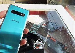Image result for Galaxy S10. Green