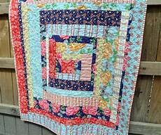 log cabin patchwork patterns 38 free log cabin quilt patterns favequilts log cabin patchwork patterns 38 free log cabin quilt patterns favequilts