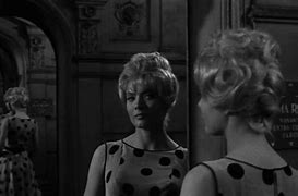 Image result for Cleo From 5 to 7 Wide Shot