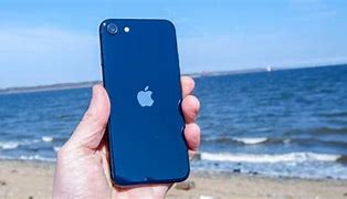 Image result for iPhone SE 2022 Front Camera Location