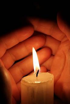 accendere una candela essere e agire e meglio accendere una candela accendere una candela essere e agire e meglio accendere una candela