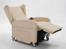 poltrona con ruote poltrona con ruote per disabili distesa poltrone relax e poltrona con ruote poltrona con ruote per disabili distesa poltrone relax e