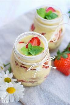 fresco pomeriggio semifreddo alle fragole cosefatteincasa it fresco pomeriggio semifreddo alle fragole cosefatteincasa it