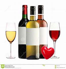 bicchieri da bianco e rosso bottiglie di rosso rosa e bianco e dei bicchieri di bicchieri da bianco e rosso bottiglie di rosso rosa e bianco e dei bicchieri di