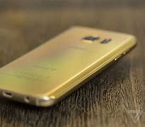 Image result for Samsung Galaxy S7 Edge vs iPhone 7 Plus
