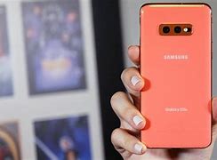 Image result for samsung galaxy s10e pink