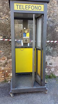 una cabina telefonica cabina telefonica sip vittorio imperia pergolati una cabina telefonica cabina telefonica sip vittorio imperia pergolati