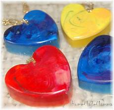 sti in silicone per candele bocce di natale fai da te con candele e pastelli a cera sti in silicone per candele bocce di natale fai da te con candele e pastelli a cera