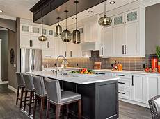 pendants lights for kitchen island how many pendant lights should be used a kitchen island pendants lights for kitchen island how many pendant lights should be used a kitchen island