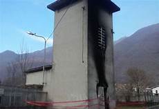 cabina enel 187 cabina a fuoco a primaluna barcone senza corrente cabina enel 187 cabina a fuoco a primaluna barcone senza corrente