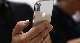 Image result for iPhone SE2 vs iPhone X