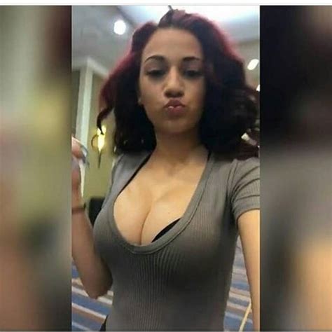 Sexy Latina Lesbains