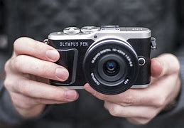 Image result for Best Beginner Mirrorless Camera