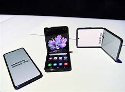 Image result for Samsung Plooibare Smartphone