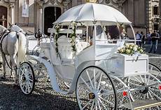 carrozza per matrimonio noleggio carrozza matrimoni affitto carrozza con carrozza per matrimonio noleggio carrozza matrimoni affitto carrozza con