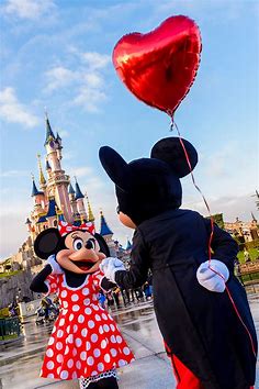Valentijnsdag in Disneyland Paris met Mickey, Minnie, Donald en Daisy vol romantiek - Disneyland Parijs - DiscoverTheMagic.nl