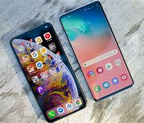Image result for iPhone X vs Samsung S10 Vertical Layout