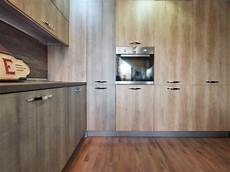 cucina con dispensa angolare cucina angolare maxi con colonne dispensa e forno frigo in cucina con dispensa angolare cucina angolare maxi con colonne dispensa e forno frigo in