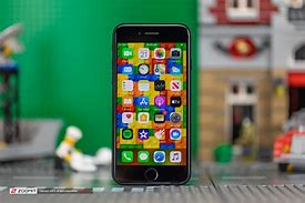 Image result for iPhone SE قرمز