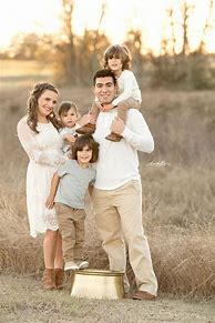 Image result for What to Wear Family Portraits