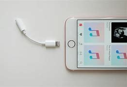 Image result for iPhone 7 vs 7 Plus