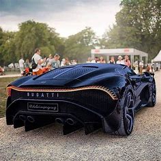 The Bugatti La Voiture Noire has the nicest rear end in the world, change my mind. : r/carporn