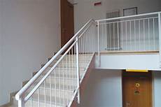 ringhiera per scala esterna parapetti e ringhiere per scale interne ed esterne in ringhiera per scala esterna parapetti e ringhiere per scale interne ed esterne in