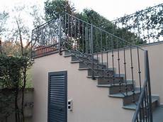 ringhiera per scala esterna ringhiere e parapetti ringhiere cancelli inferriate ringhiera per scala esterna ringhiere e parapetti ringhiere cancelli inferriate