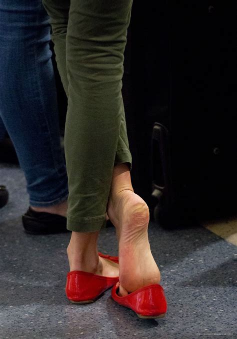 Hilary Swank Feet