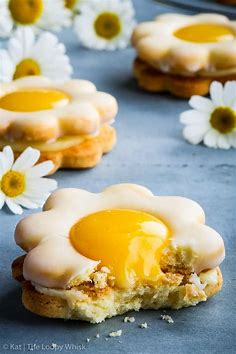 Lemon Curd Daisy Sandwich Cookies - The Loopy Whisk