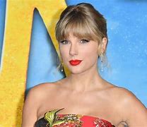 Image result for Courtney Love says Taylor Swift is 'not important'