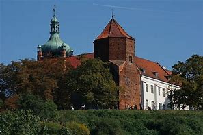 Image result for co_oznacza_zamek_w_prochowicach