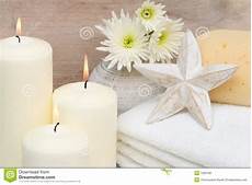 candele bagno candele in stanza da bagno fotografia stock immagine di candele bagno candele in stanza da bagno fotografia stock immagine di
