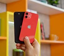 Image result for iPhone SE vs iPhone 1/2 Size