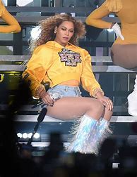 Image result for Beyoncé Performs