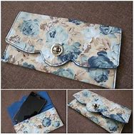 Image result for Unsplash Royalty Free Clutches as in Capture