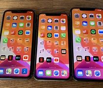 Image result for iPhone 1/2 Size Comarison to iPhone SE