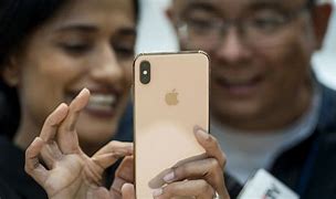 Image result for Un iPhone XS Max Brisee